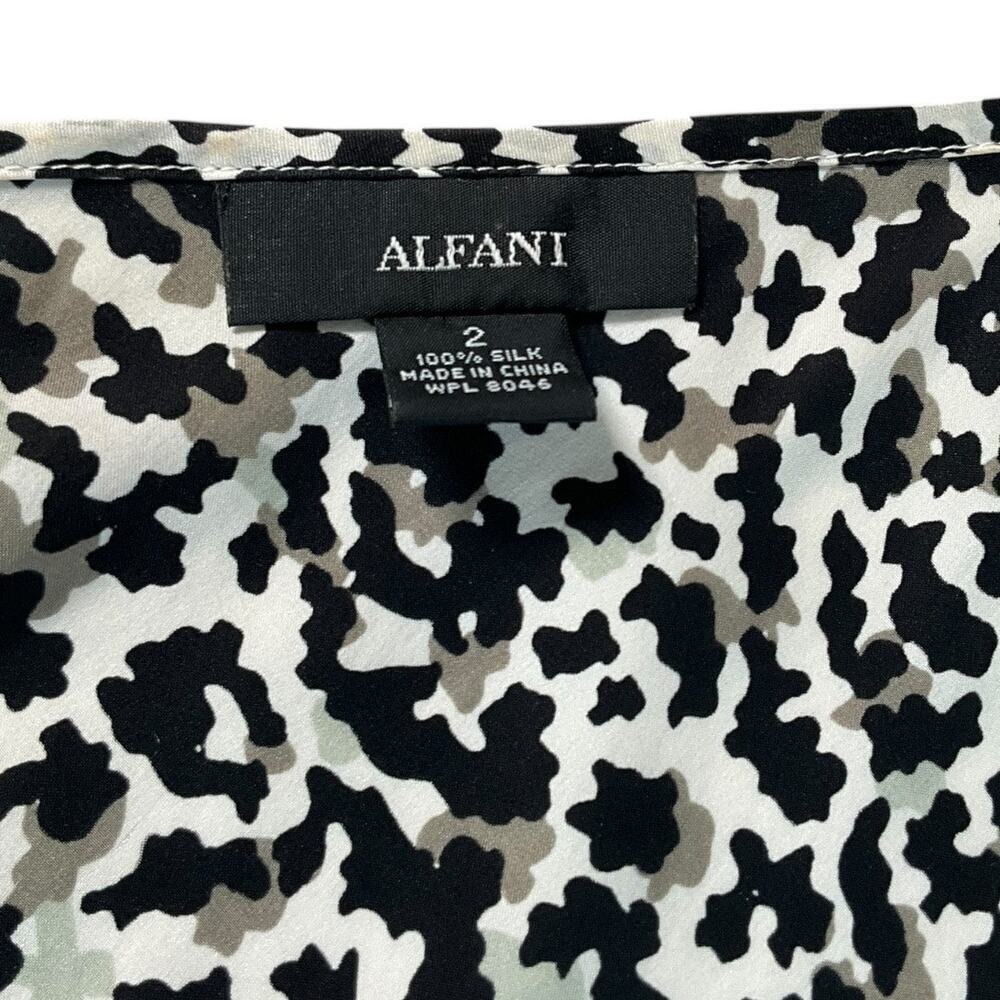 ALFANI Y2K Vintage Animal Print 100% Silk Blouse V-Neck Size 2 Tan/Back Retro - Picture 7 of 7